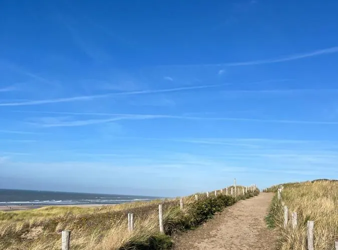 In Egmond Op Loopafstand & Centrum شقة